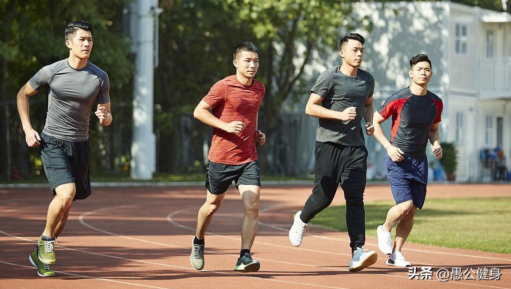 深度比较：田径和游泳哪个影响力大？-第6张图片-ZBLOG