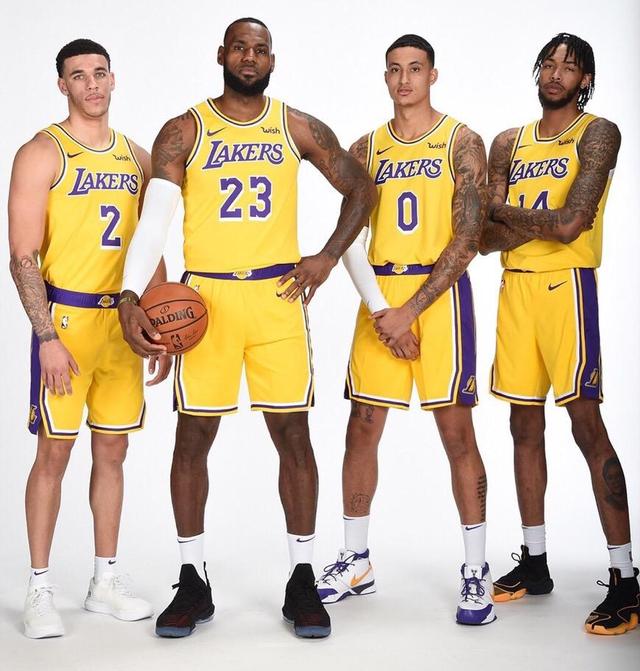 NBA球衣都退役了怎么办？别急，早都有招儿-第4张图片-ZBLOG