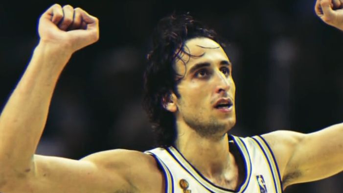 吉诺比利球衣退役，作为替补7项数据NBA头名-第1张图片-ZBLOG
