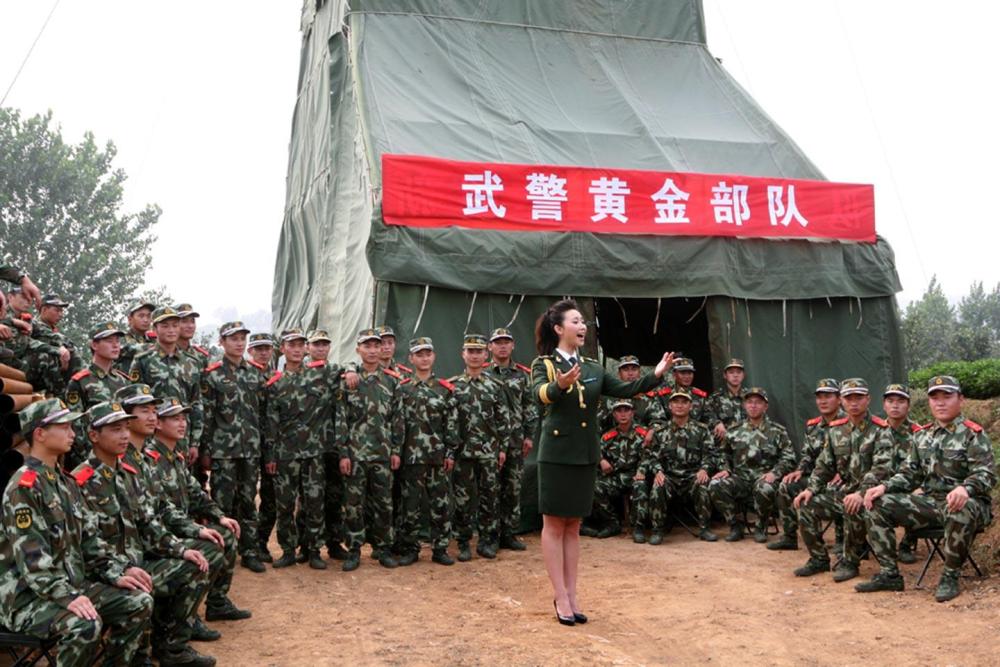王俊杰：消防员出身，55岁升武警黄金部队主官，有1位搭档升中将-第3张图片-ZBLOG