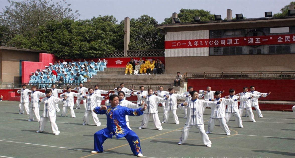 女排战报：中国0比3塞尔维亚，殷小岚难逃责任！-第6张图片-ZBLOG
