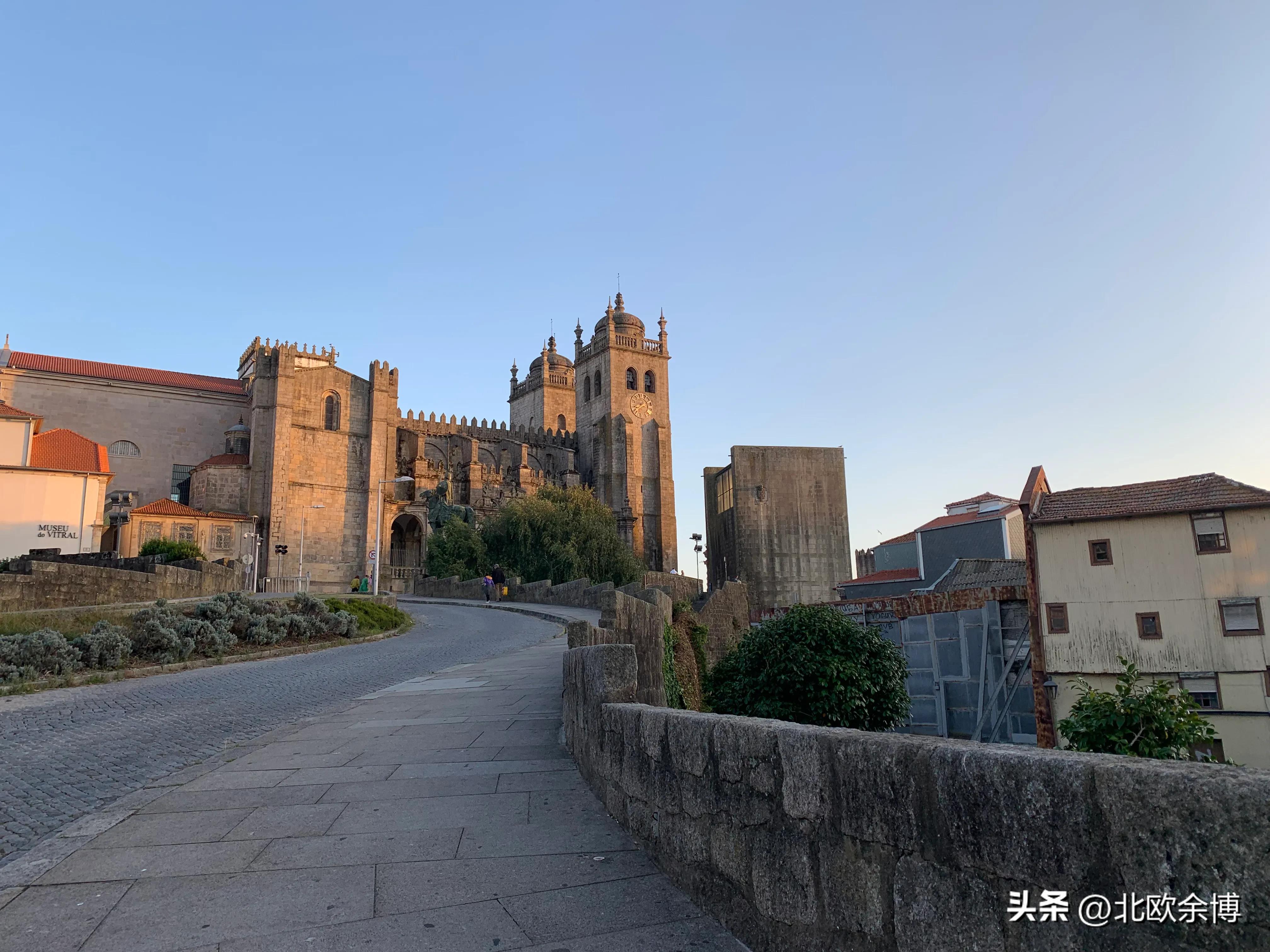 波尔图：葡萄牙最大的港口、波特酒的故乡-第1张图片-ZBLOG