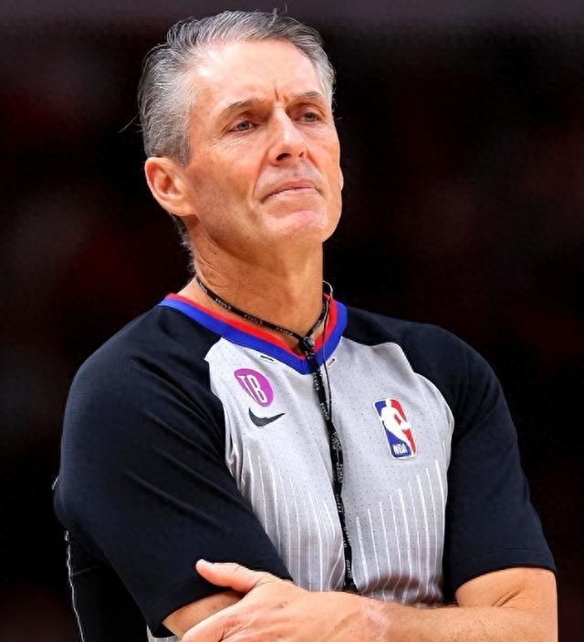 雷霆队夺得NBA总冠军！裁判福斯特被视为取胜关键，肖华最大输家-第1张图片-ZBLOG