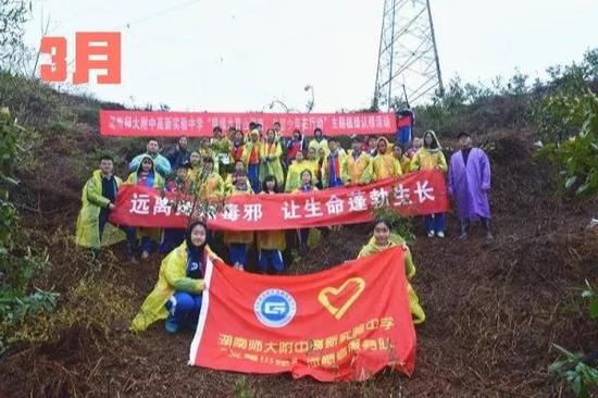 总有岁月可回首，愿以深情度芳华-第3张图片-ZBLOG