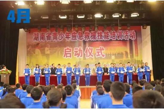 总有岁月可回首，愿以深情度芳华-第6张图片-ZBLOG