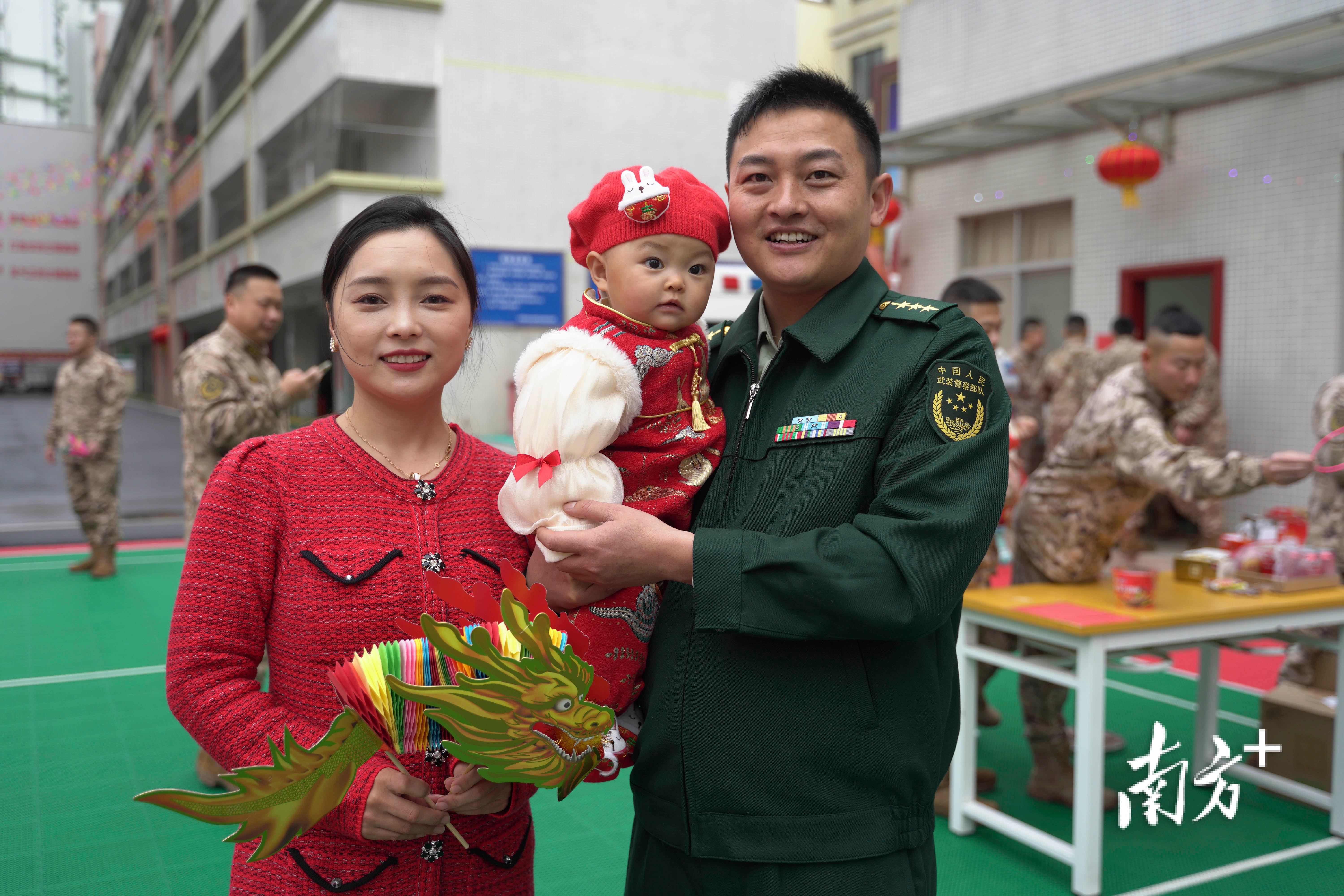 这个春节，阳江军营里武警官兵们这样过年……-第9张图片-ZBLOG